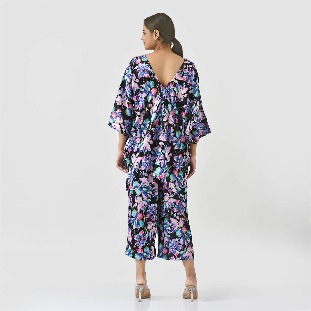 Tamsy Multi Color Flower Printed Kaftan And Trousers Size - One Size Missy image number 1