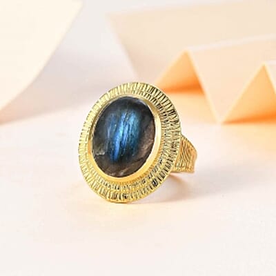 AAA Labradorite 11.00 ctw Solitaire Ring in 18K Vermeil Yellow Gold Over Sterling Silver (Size 6.5) (6 g)