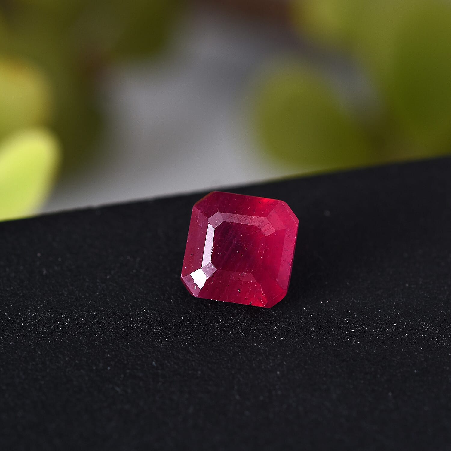 Niassa Ruby (FF) (Oct 6x6 mm) 1.29 ctw
