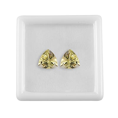 Set of 2 Brazilian Green Gold Quartz (Trl 10 mm) 6.11 ctw