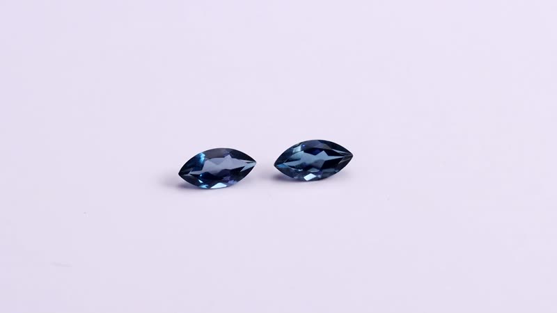 Set of 2 AA London Blue Topaz (Mrq 8x4 mm) 1.14 ctw