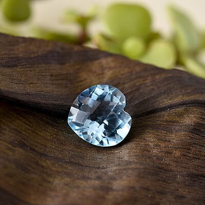 AA Sky Blue Topaz (Hrt 10 mm) 4.00 ctw Loose gemstone