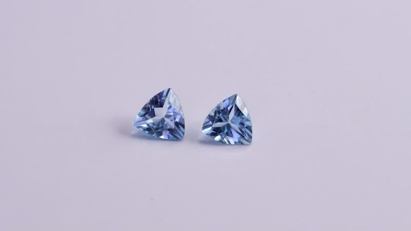 Set of 2 Sky Blue Topaz (Trl 7 mm) 2.28 ctw