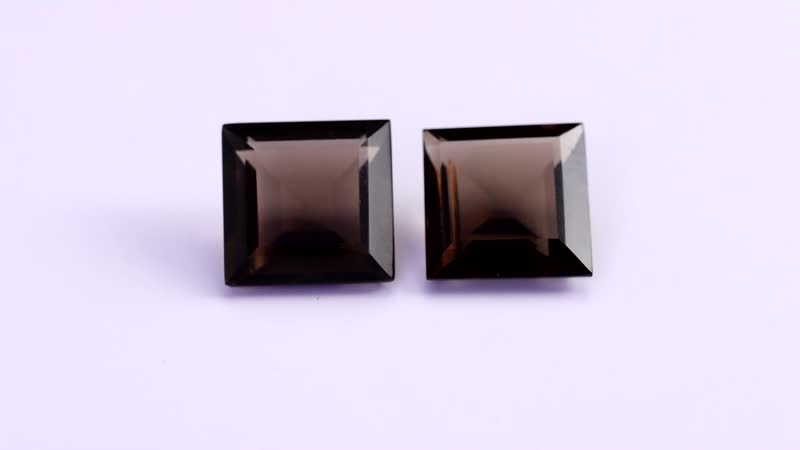 Set of 2 Brazilian Smoky Quartz (Sqr 12 mm) 12.90 ctw
