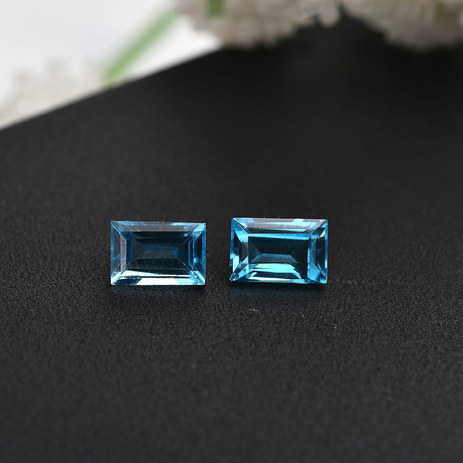 Set of 2 Swiss Blue Topaz (Bgt 6x4 mm) 1.44 ctw