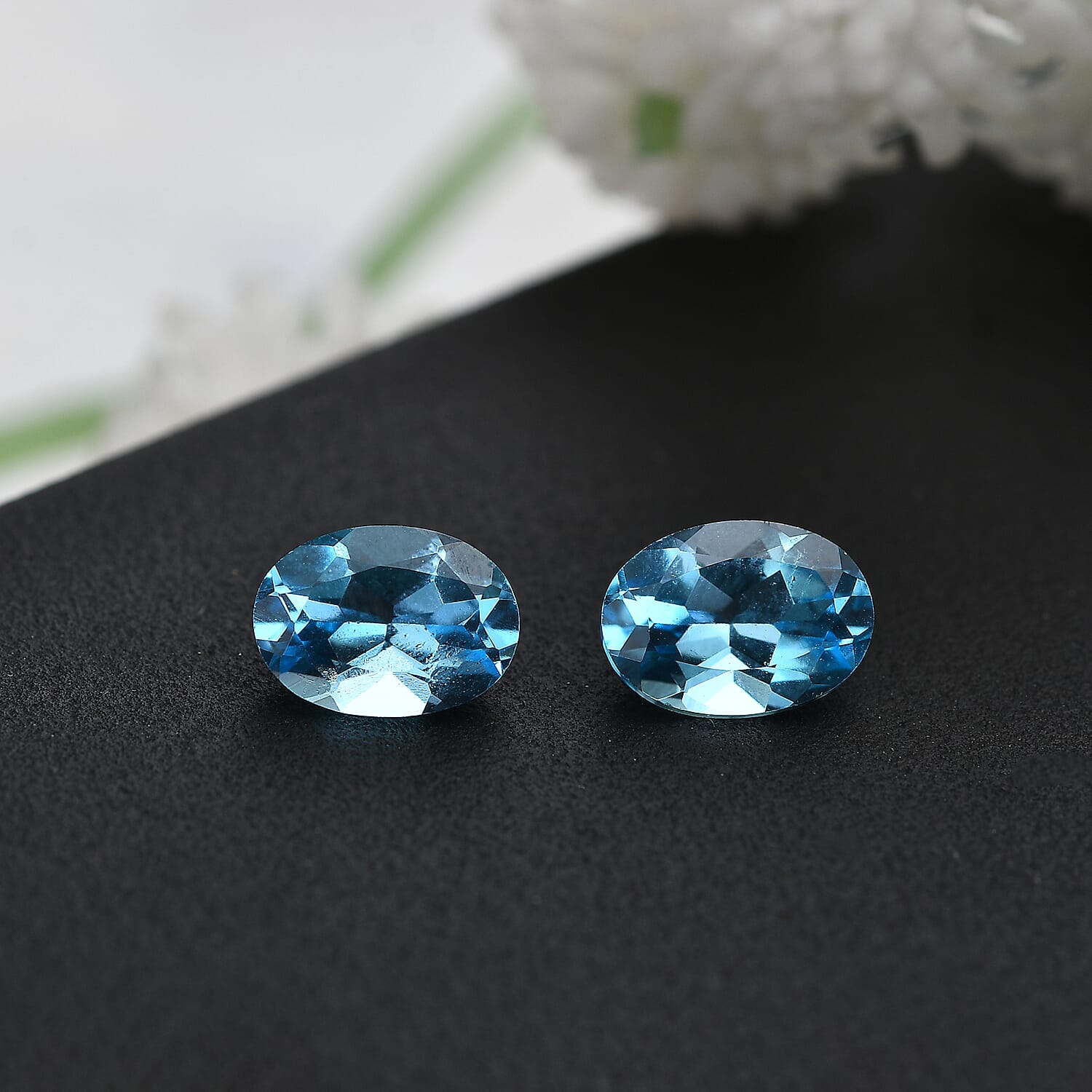 Set of 2 AA Swiss Blue Topaz (Oval 7x5 mm) 1.67 ctw