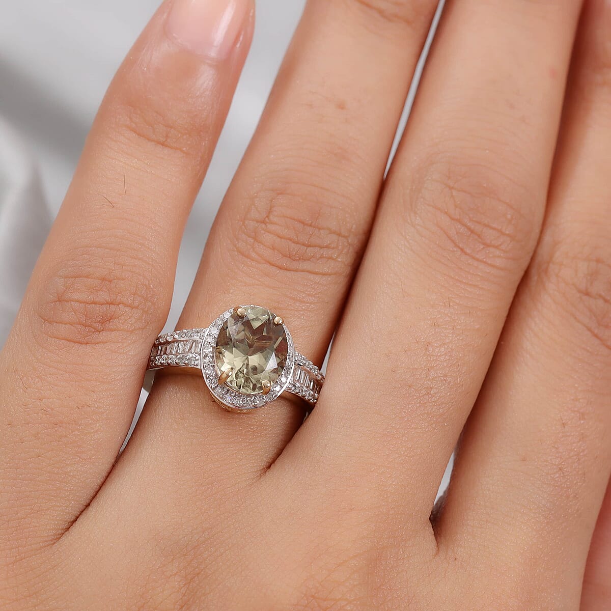 Luxoro 14K Yellow Gold AAA Turkizite and G-H I3 Diamond Ring (Size 8.5) 4.15 Grams 3.50 ctw image number 2