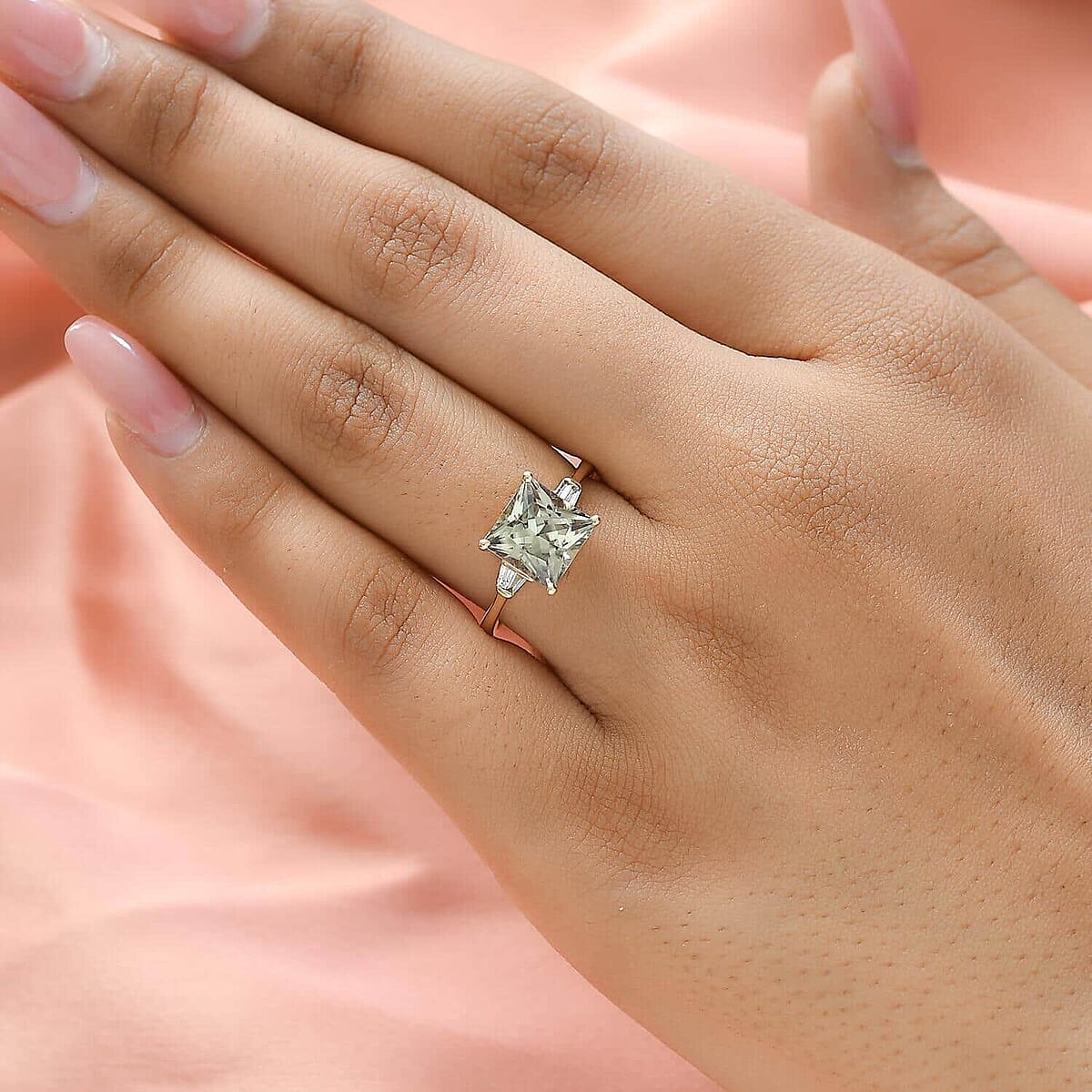 Luxoro 14K Yellow Gold AAA Turkizite and G-H I3 Diamond Ring (Size 6.5) 3.00 ctw image number 2