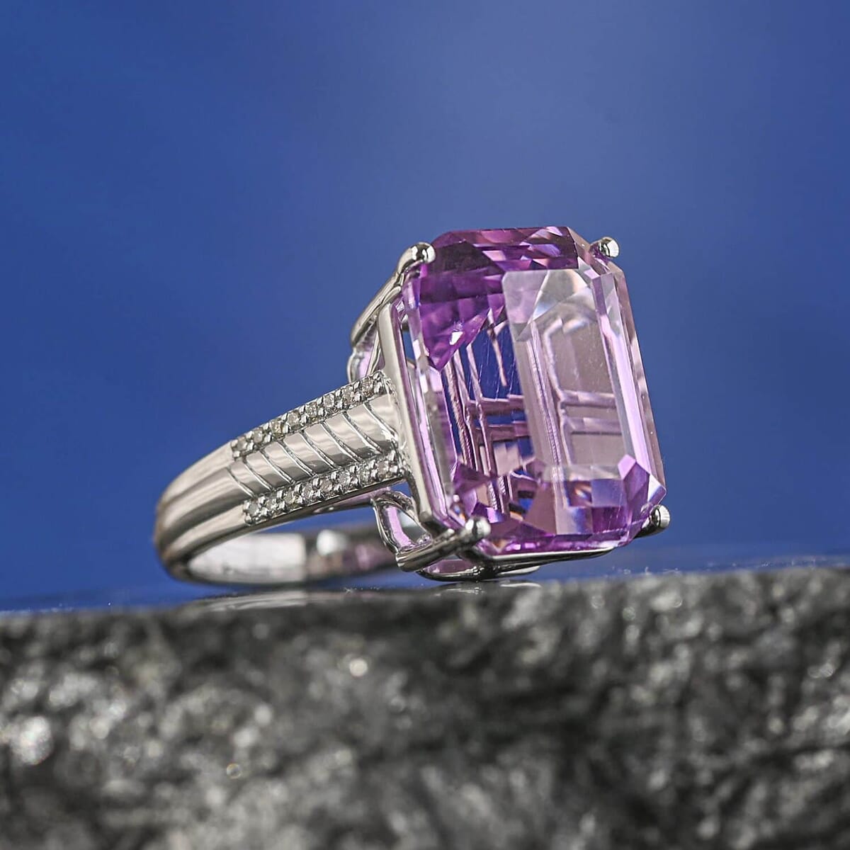 Certified & Appraised Rhapsody AAAA Patroke Kunzite and E-F VS Diamond 16.10 ctw Ring in 950 Platinum (Size 7.5) 9.85 Grams image number 1