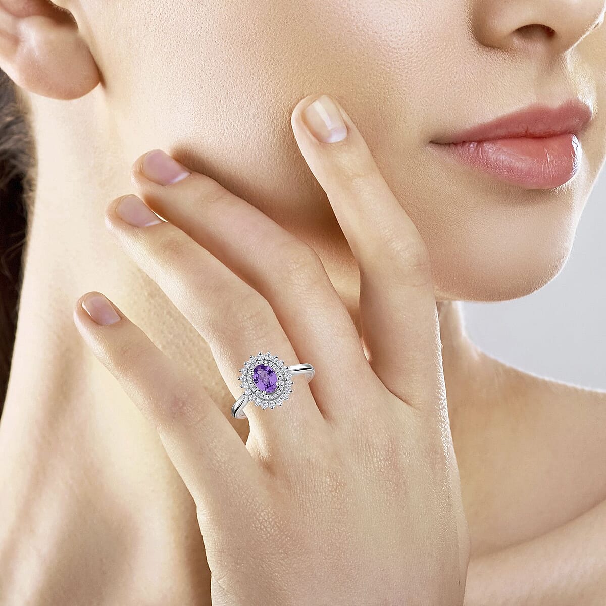 Certified & Appraised Rhapsody 950 Platinum AAAA Madagascar Purple Sapphire and E-F VS Diamond Ring (Size 6.5) 6.15 Grams 1.25 ctw image number 2