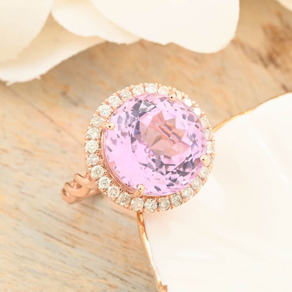 Certified & Appraised Luxoro AAA Martha Rocha Kunzite and G-H I2 Diamond 10.65 ctw Ring in 10K Rose Gold (Size 6.0) 4.35 Grams image number 1