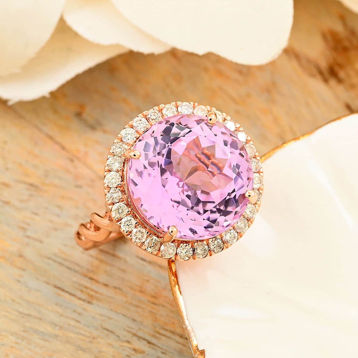 Certified & Appraised Luxoro AAA Martha Rocha Kunzite and G-H I2 Diamond 10.65 ctw Ring in 10K Rose Gold (Size 8.5) 4.35 Grams image number 1