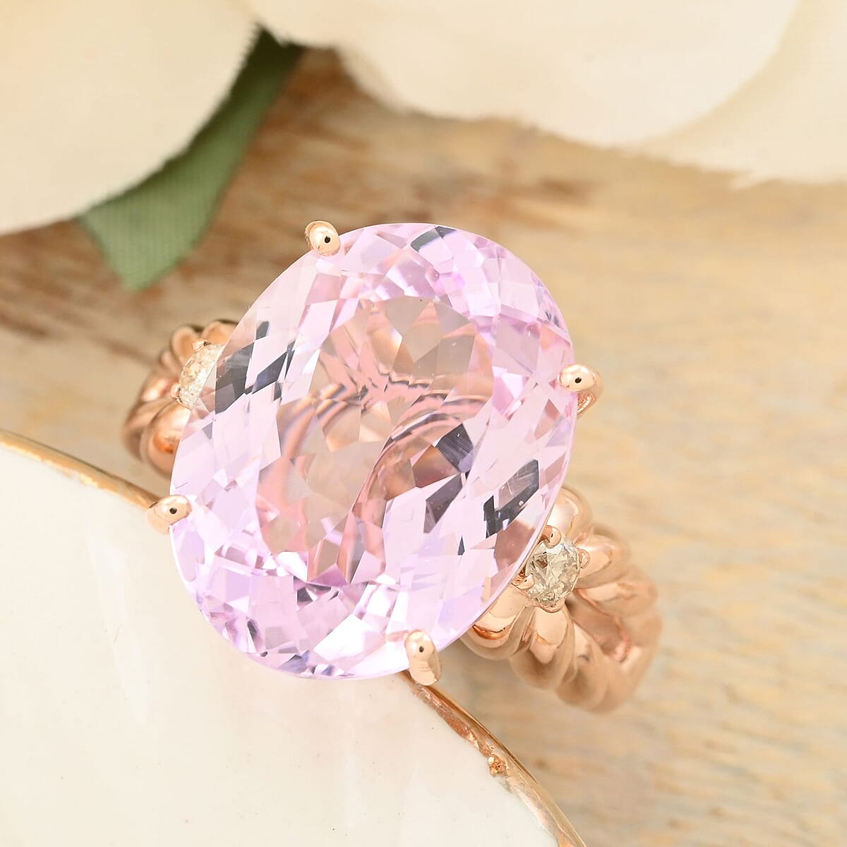 Certified & Appraised Luxoro AAA Martha Rocha Kunzite and G-H I2 Diamond 12.00 ctw Ring in 10K Rose Gold (Size 7.0) 5 Grams image number 1