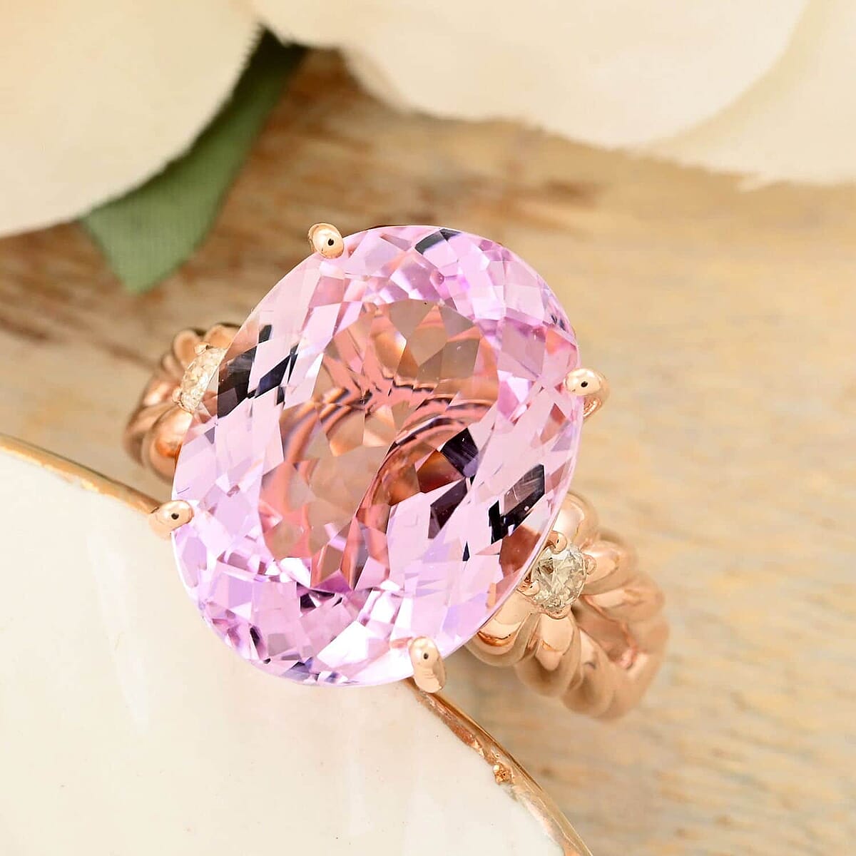 Certified & Appraised Luxoro AAA Martha Rocha Kunzite and G-H I2 Diamond 12.00 ctw Ring in 10K Rose Gold (Size 7.5) 5 Grams image number 1