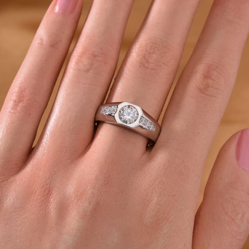 Moissanite 1.00 ctw Ring in Rhodium Over Sterling Silver (Size 5.5)