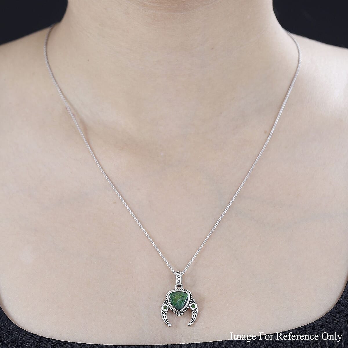 Artisan Crafted Canadian Ammolite and Chrome Diopside Pendant in Sterling Silver 0.10 ctw image number 2