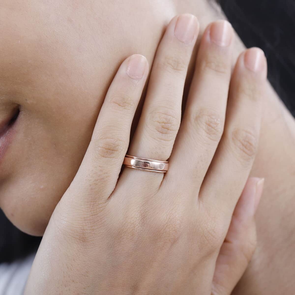 Floral Spinner Band Ring in 14K Vermeil Rose Gold Over Sterling Silver (Size 5.0) 5.20 Grams image number 2