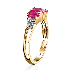 Luxoro 14K Yellow Gold AAA Montepuez Ruby, Diamond (G-H, I2) Trilogy Ring (Size 8.5) (4 g) 2.30 ctw