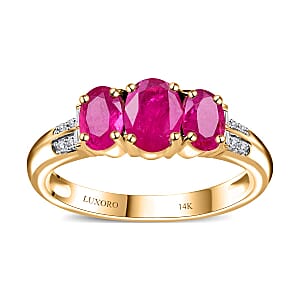 Luxoro 14K Yellow Gold AAA Montepuez Ruby, Diamond (G-H, I2) Trilogy Ring (Size 9.5) (4 g) 2.30 ctw