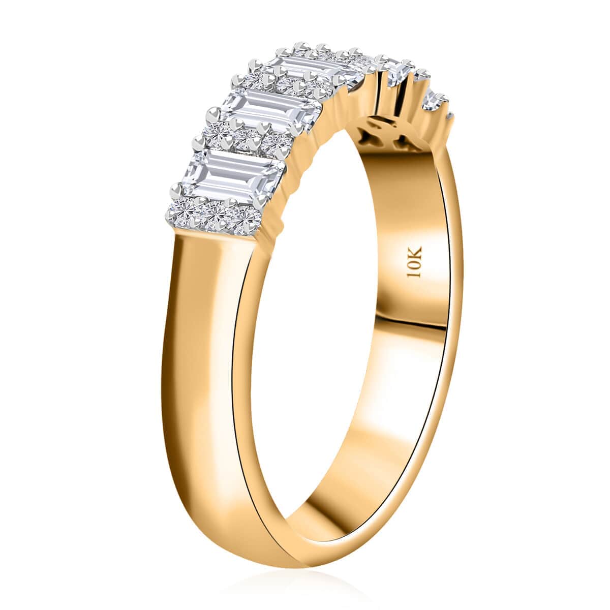 Moissanite 0.80 ctw Band Ring in 10K Yellow Gold (Size 7.0) image number 4