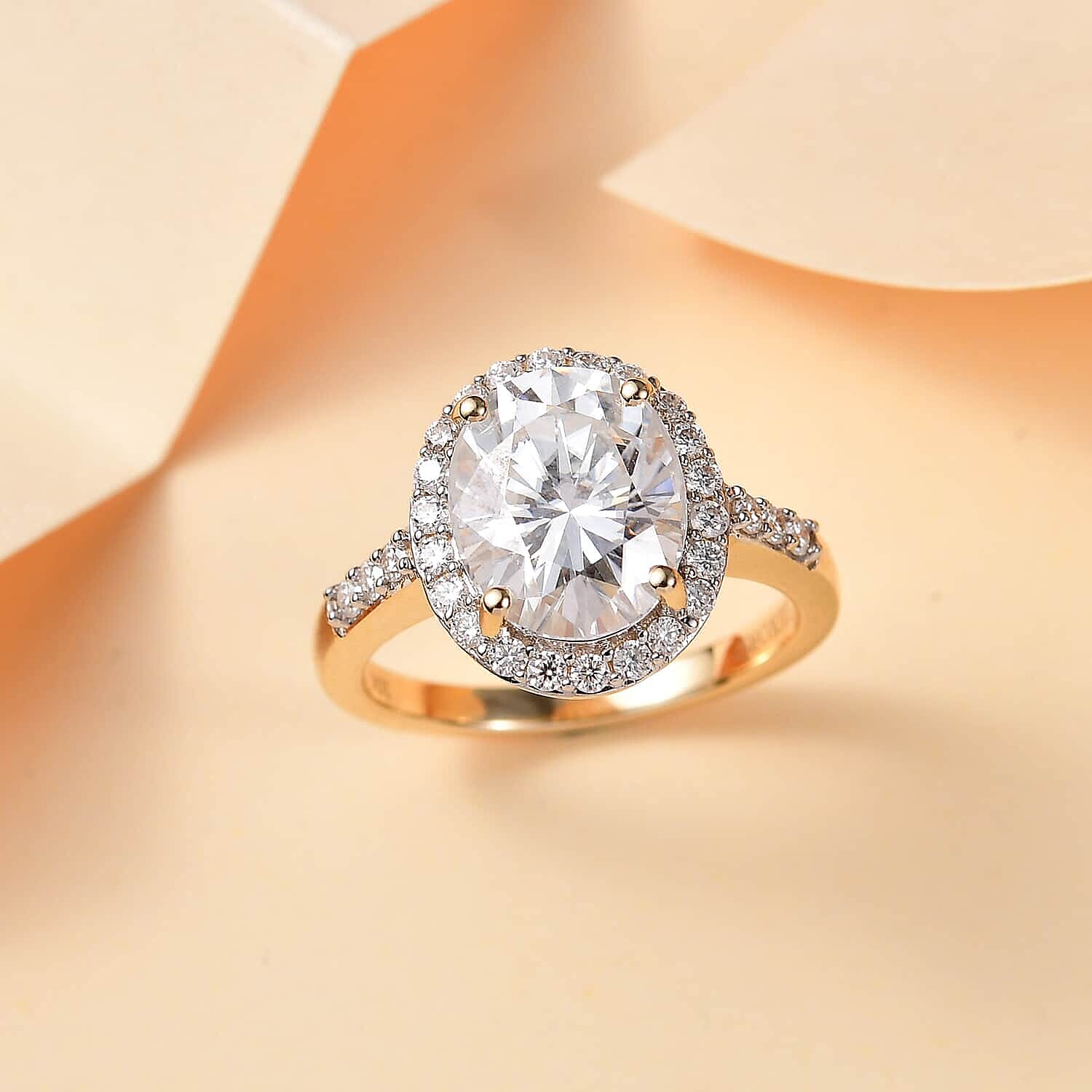 Luxoro Moissanite 4.55 ctw Ring in 10K Yellow Gold (Size 7.0)