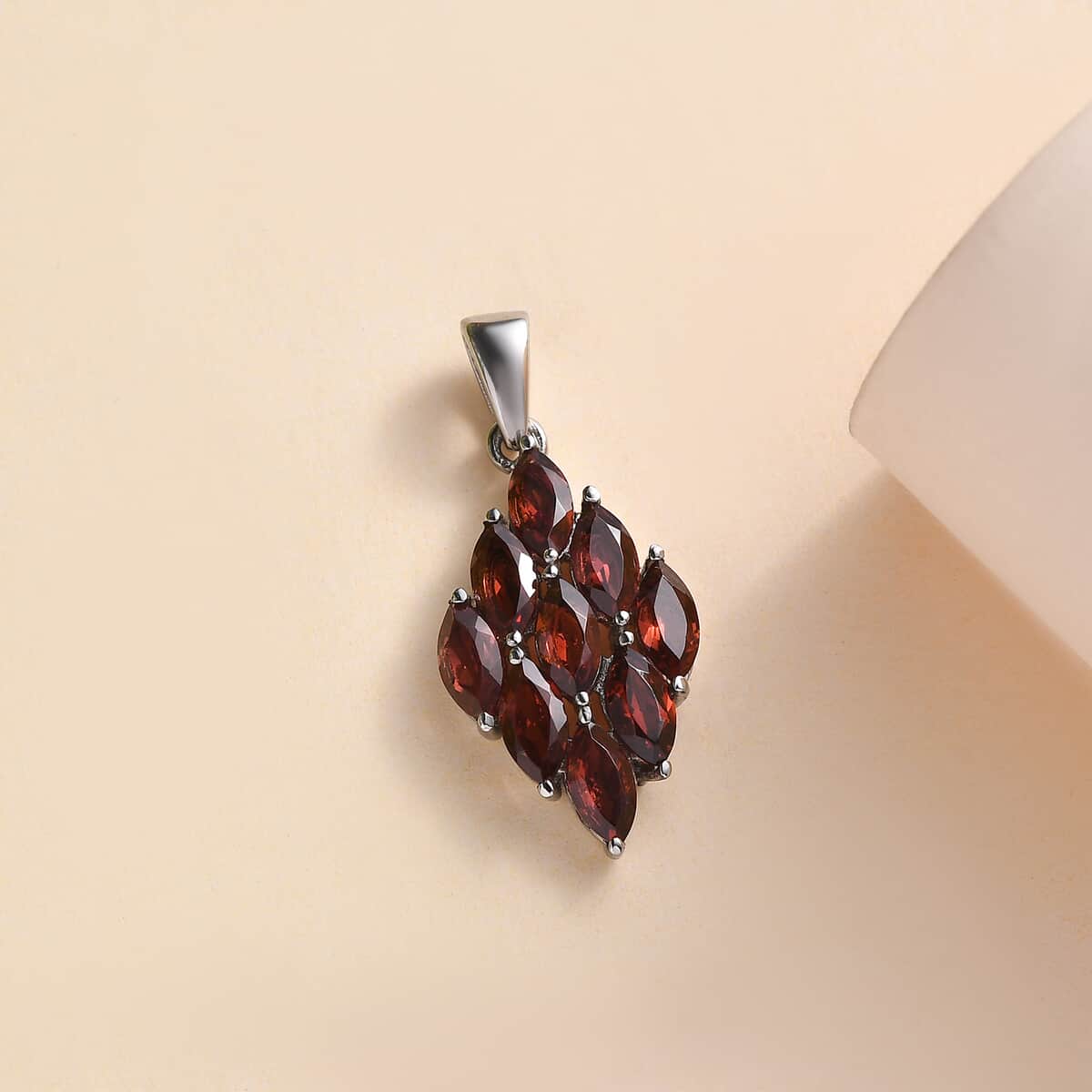 Mozambique Garnet 2.70 ctw Pendant in Stainless Steel  image number 1