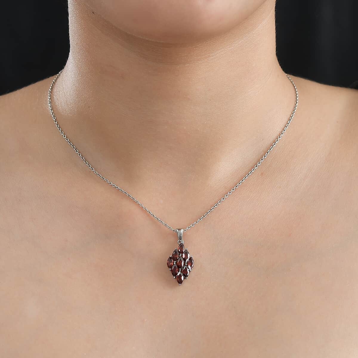 Mozambique Garnet 2.70 ctw Pendant in Stainless Steel  image number 2