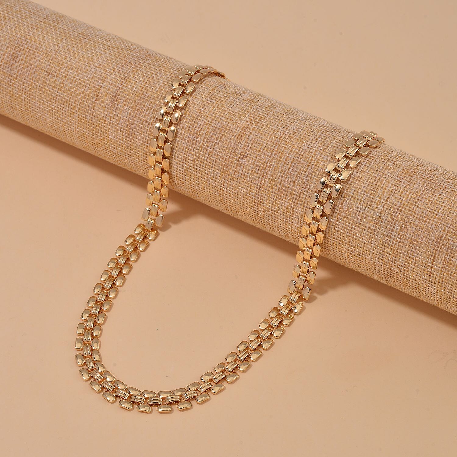 Link Necklace in Goldtone (20 Inches)
