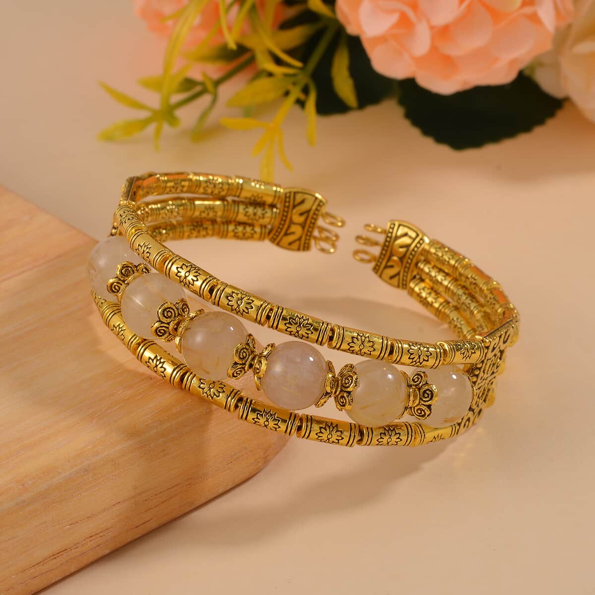 Golden Rutilated Quartz Cuff Bracelet in Goldtone (7.00 In) 70.00 ctw image number 1