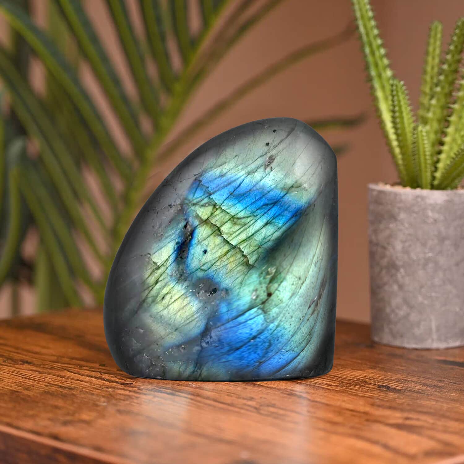 Buy Handcrafted Natural Iridescent Madagascar Labradorite Buy Handcrafted Natural Iridescent Madagascar Labradorite