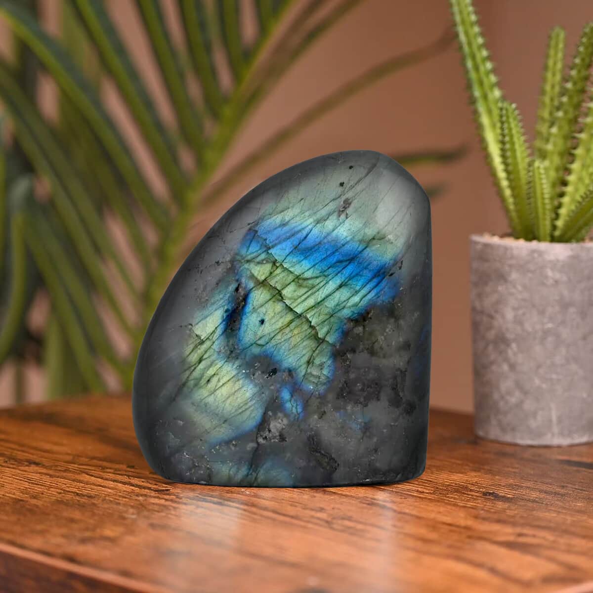 Labradorite Free Form Approx 907ctw image number 1