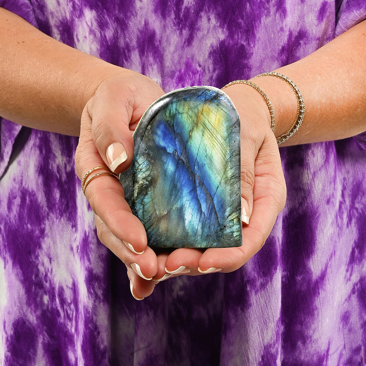 Handcrafted Natural Iridescent Madagascar Labradorite Gemstone, 1.59 Lbs image number 6