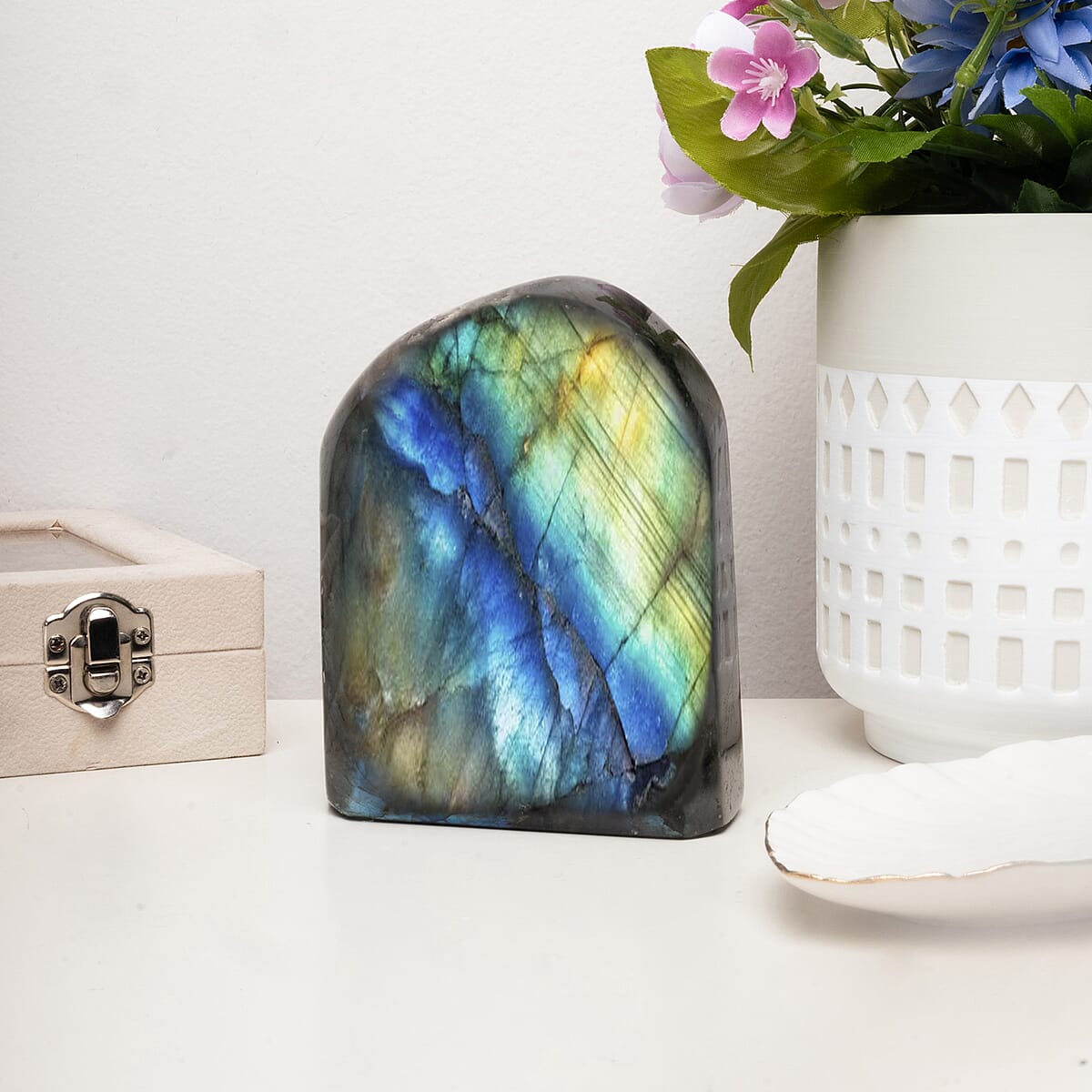 Handcrafted Natural Iridescent Madagascar Labradorite Gemstone, 1.59 Lbs image number 7