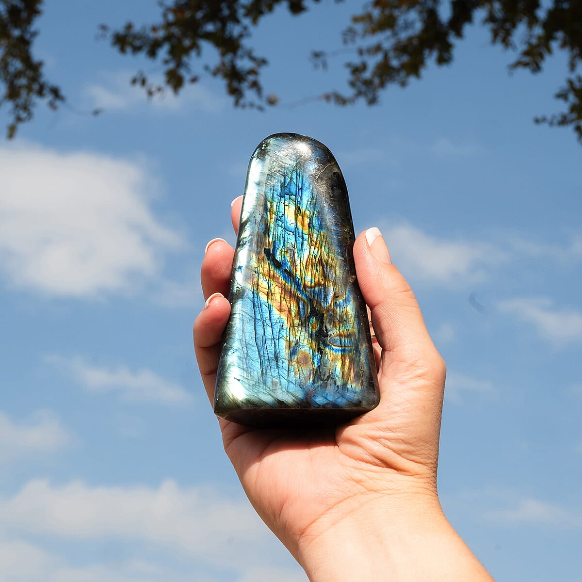 Handcrafted Natural Iridescent Madagascar Labradorite Gemstone, 4.79 Lbs image number 6