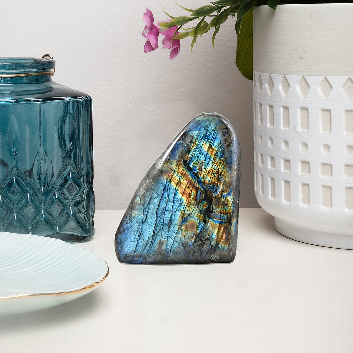 Handcrafted Natural Iridescent Madagascar Labradorite Gemstone, 4.79 Lbs image number 7