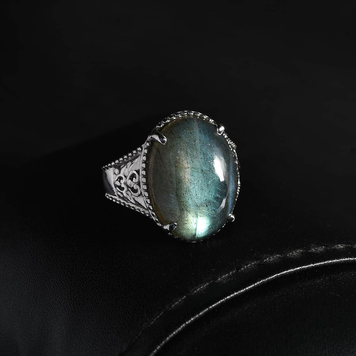 Malagasy Labradorite Solitaire Ring in Stainless Steel 11.90 ctw image number 2