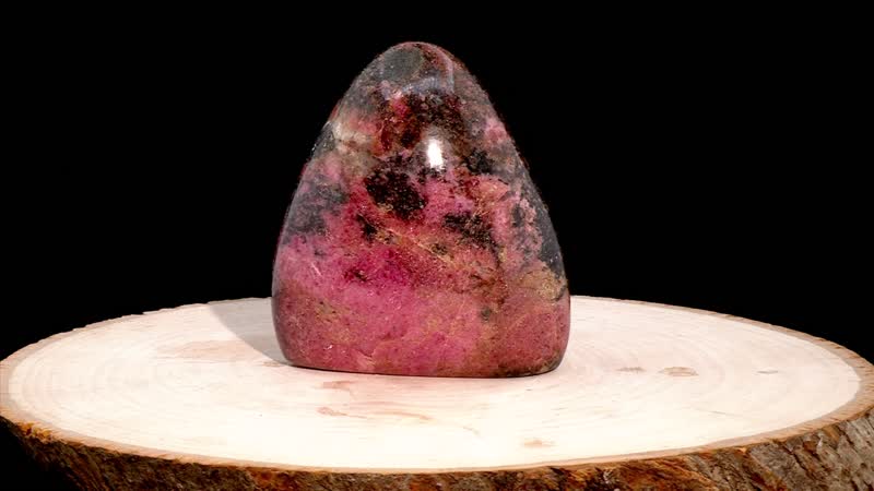 Rhodonite Free Form Approx 907ctw