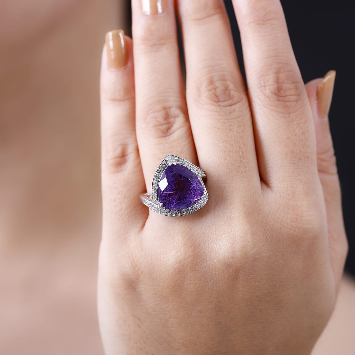 Carving Cut African Amethyst and White Zircon 9.65 ctw Ring in Platinum Over Sterling Silver (Size 6.0) image number 2