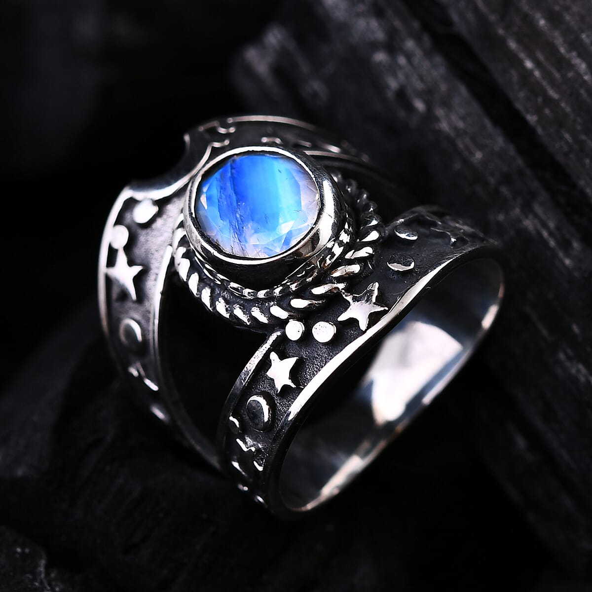 Bali Legacy Moon Glow Moonstone Celestial Ring in Sterling Silver (Size 7.0) 2.60 ctw image number 1
