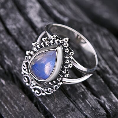 Bali Legacy Moon Glow Moonstone Half Moon Ring in Sterling Silver (Size 10.0) 2.30 ctw
