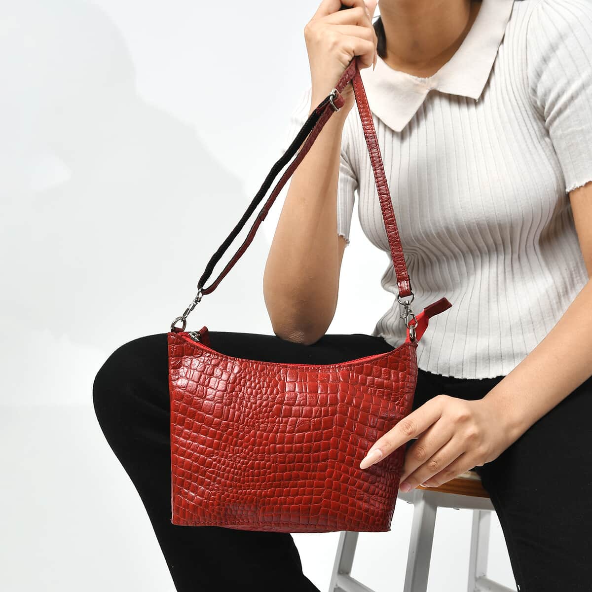 Red Croco Embossed Genuine Leather Crossbody Bag image number 1