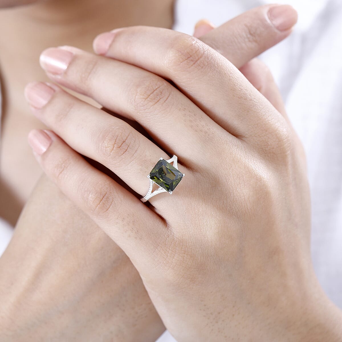 Simulated Green Diamond Solitaire Ring in Sterling Silver (Size 5.0) 5.25 ctw image number 2