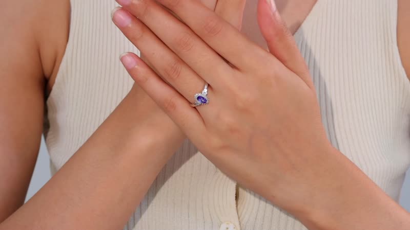 AAA Tanzanite, Diamond (0.20 cts) Ring in Rhodium Over Sterling Silver (Size 7.0) 0.80 ctw