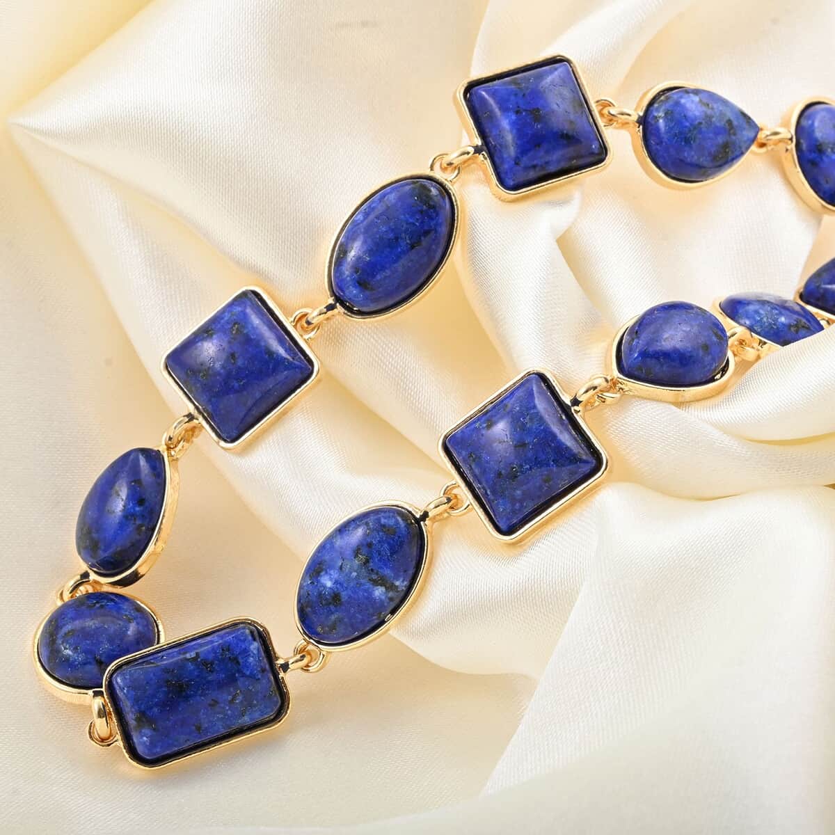 Lapis Lazuli Necklace 18-20 Inches in Goldtone 160.00 ctw image number 1