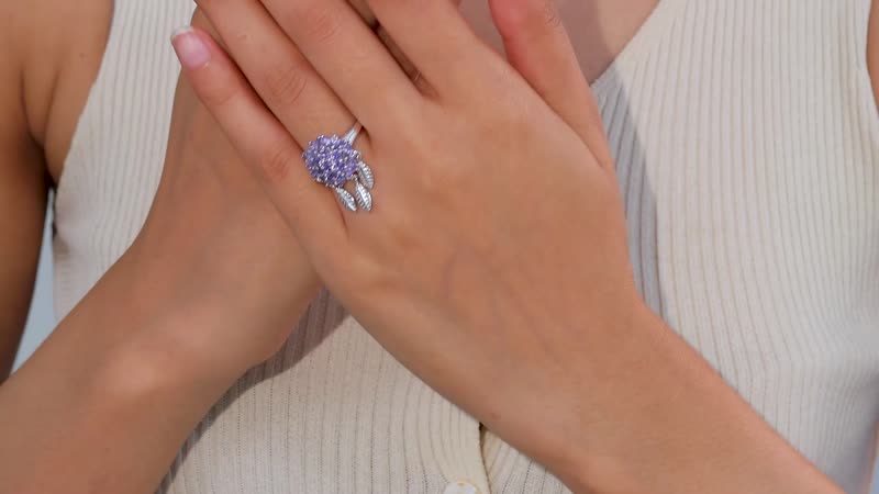 Tanzanite Floral with Leaf Charm Ring in Rhodium Over Sterling Silver (Size 7.0) 1.90 ctw