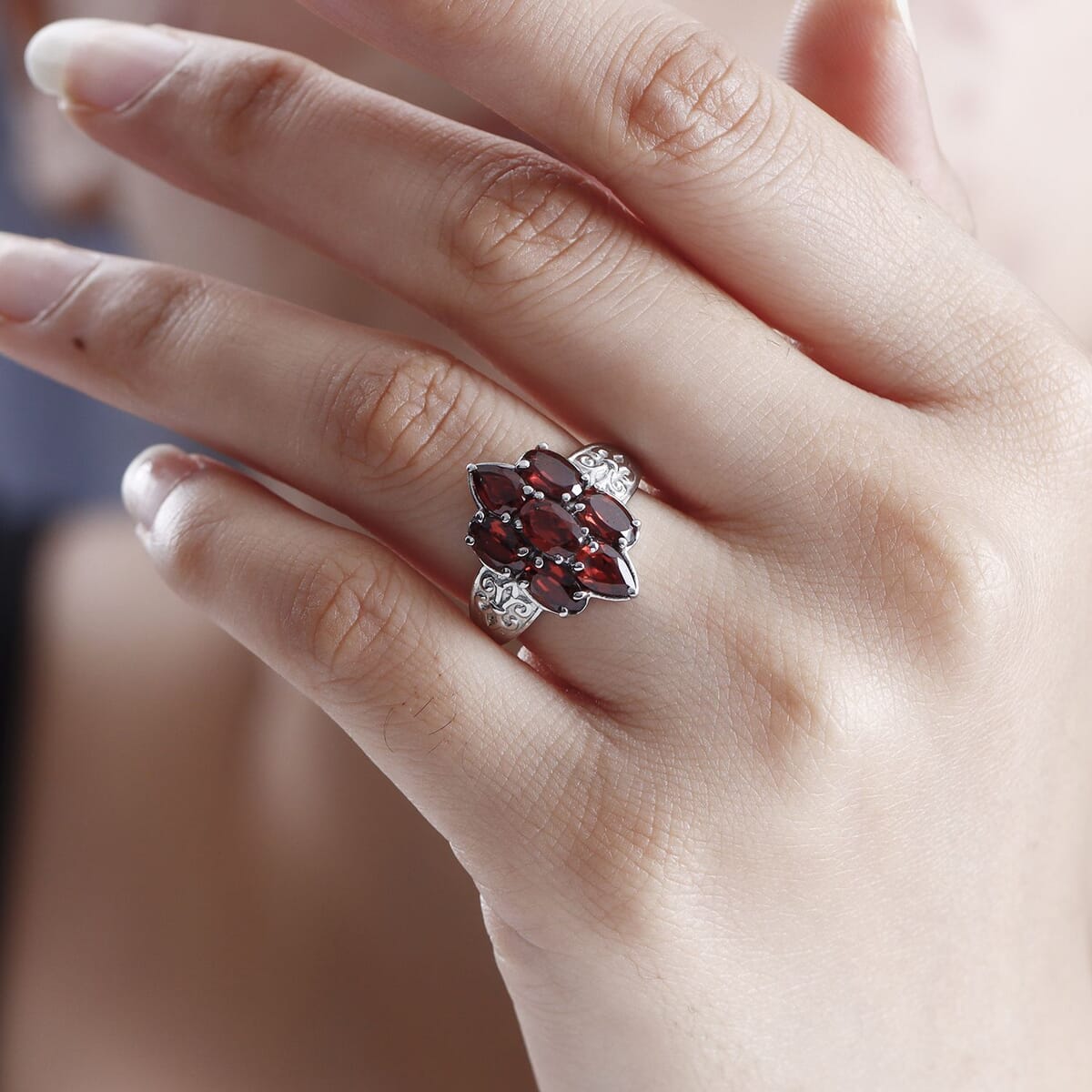 Mozambique Garnet 4.10 ctw Ring in Stainless Steel (Size 10.0) image number 2