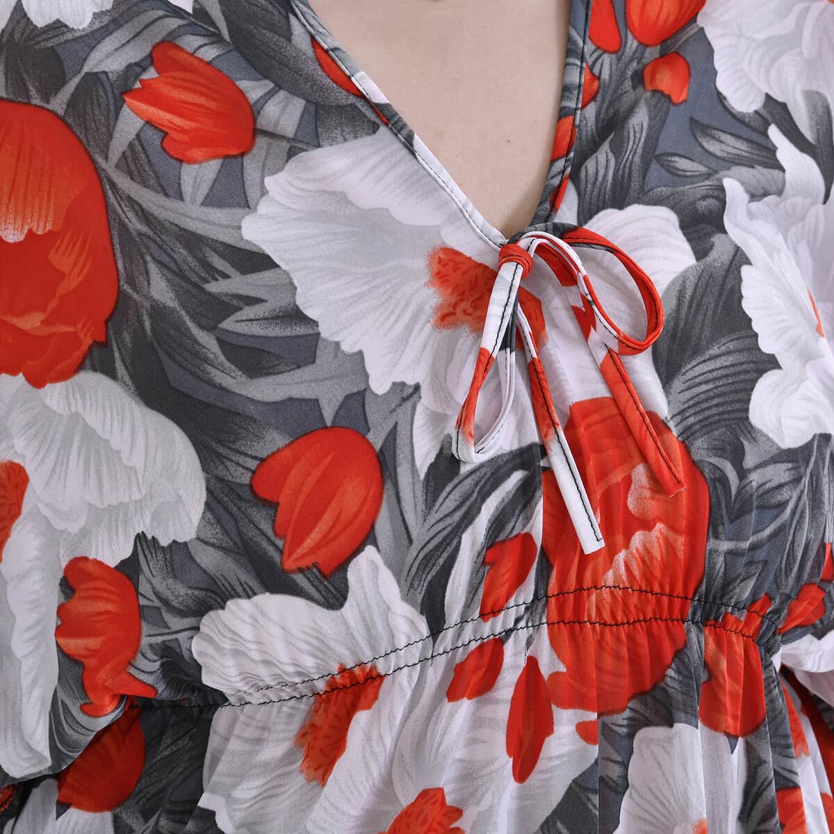 Tamsy Red Poppy V-Neck Elastic Waist Kimono Sleeve Blouse image number 5