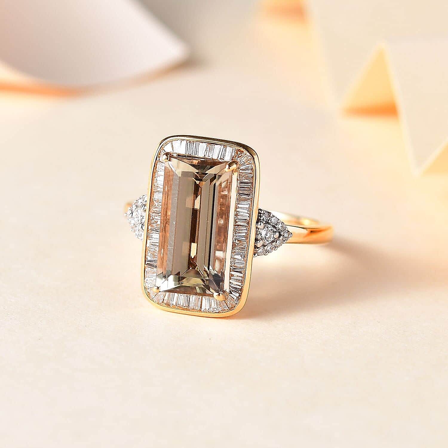 Iliana 18K Yellow Gold AAA Turkizite, White Diamond (G-H, SI) (0.45 cts) Ring (Size 10.0) (5.65 g) 5.50 ctw