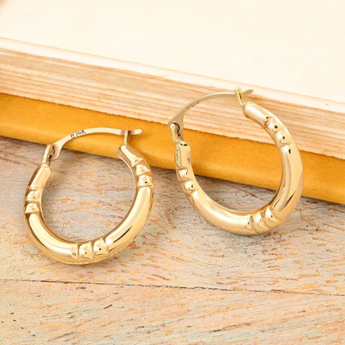 14K Yellow Gold Hoop Earrings 0.48 Grams image number 1
