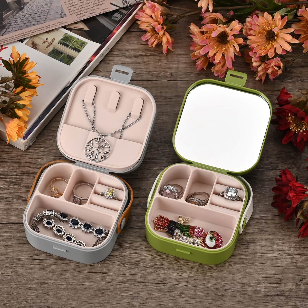 Value Buy Set of 2pcs, Green and Gray Travel Jewelry Box with Faux Leather Handle (3.93x3.93x1.57) image number 1